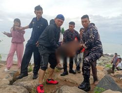 Pelajar Dilaporkan Hilang Terseret Ombak di Pantai Padang, Tim SAR Lakukan Pencarian