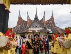 Lestarikan Adat Minang, Wako dan Wawako Padang Hadiri Batagak Panghulu Koto Tangah